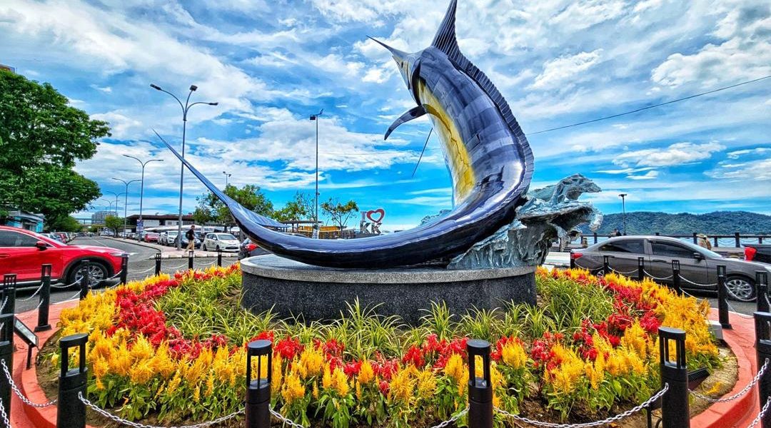 Marlin Statue